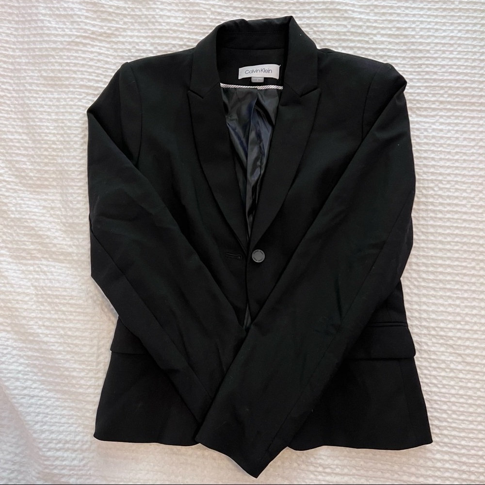 Calvin Klein Skirt Set 4/6